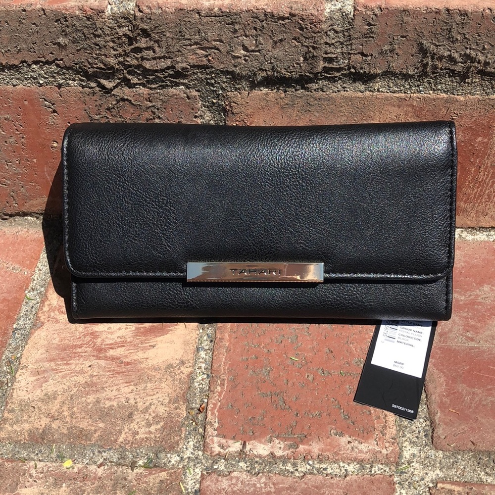Clutch wallet